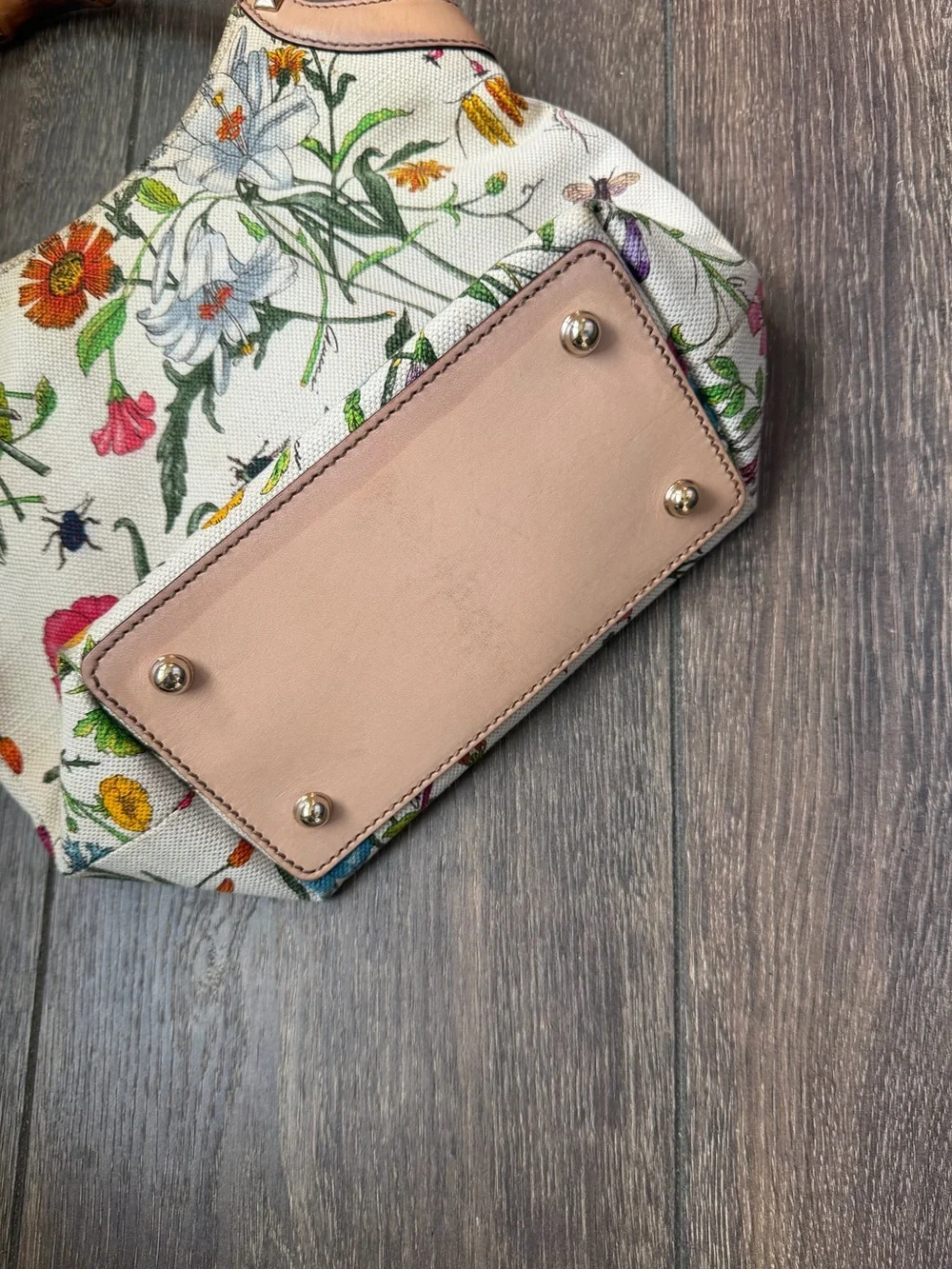 LAST CALL! Vintage Floral Bamboo-Handle Gucci Bag - Picture 4 of 8